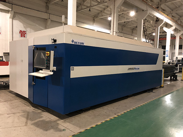 Voll geschlossener Palettenwechsler Faserlaser und Blechschneidemaschine