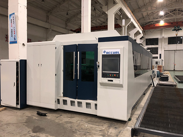 Laser-Schneidemaschine 1000w mit unterer drahtloser Steuerung